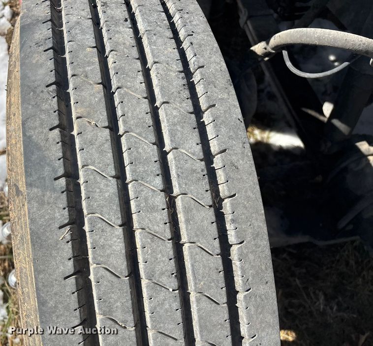 image for item FG0004 2015 Peterbilt 579 semi truck