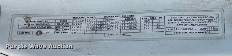 image for item FG0004 2015 Peterbilt 579 semi truck