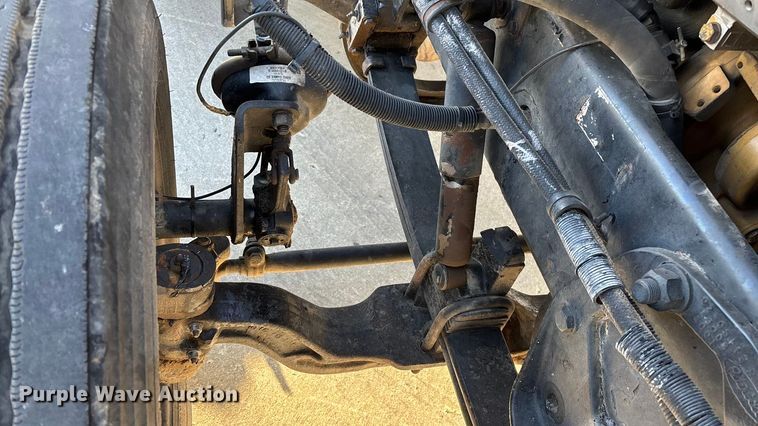 image for item FG0057 2005 Peterbilt 378 semi truck