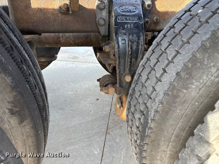 image for item FG0059 1997 Peterbilt 379 semi truck