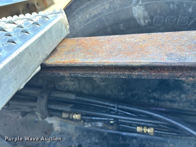 image for item FG0059 1997 Peterbilt 379 semi truck