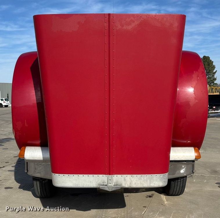 image for item FG0059 1997 Peterbilt 379 semi truck