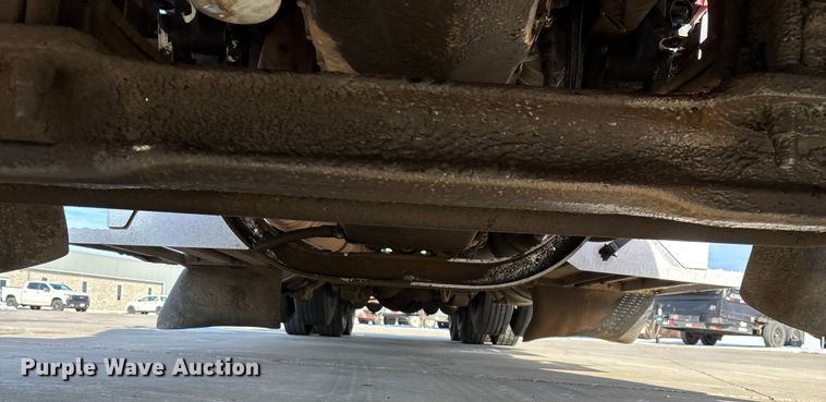 image for item FG0059 1997 Peterbilt 379 semi truck