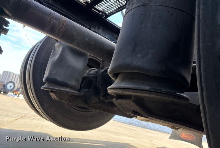 image for item FG0059 1997 Peterbilt 379 semi truck