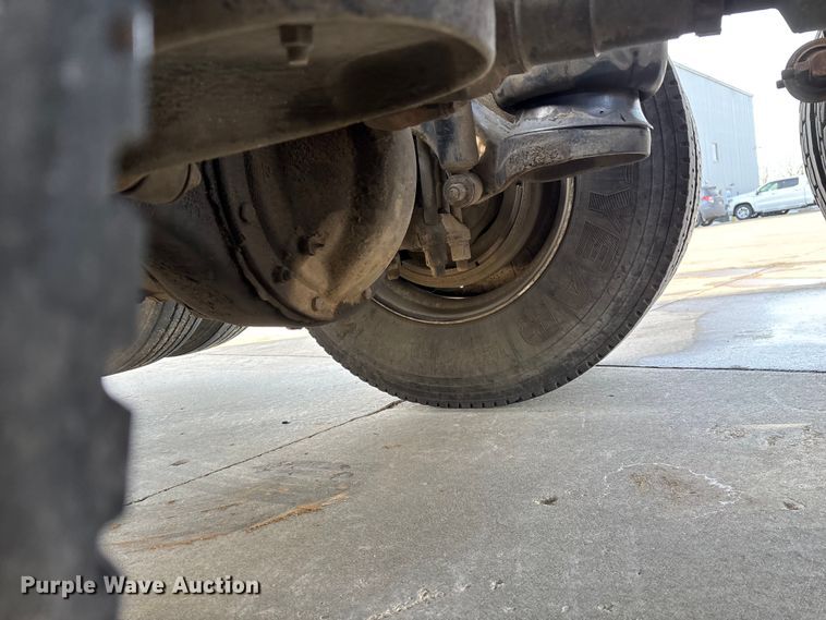 image for item FG0059 1997 Peterbilt 379 semi truck