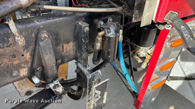 image for item FG0059 1997 Peterbilt 379 semi truck