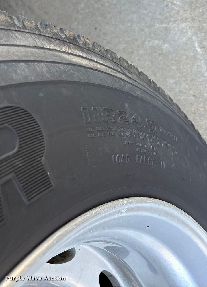 image for item FG0059 1997 Peterbilt 379 semi truck