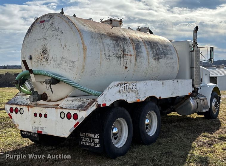 image for item FI1639 1999 Peterbilt 378 vacuum truck
