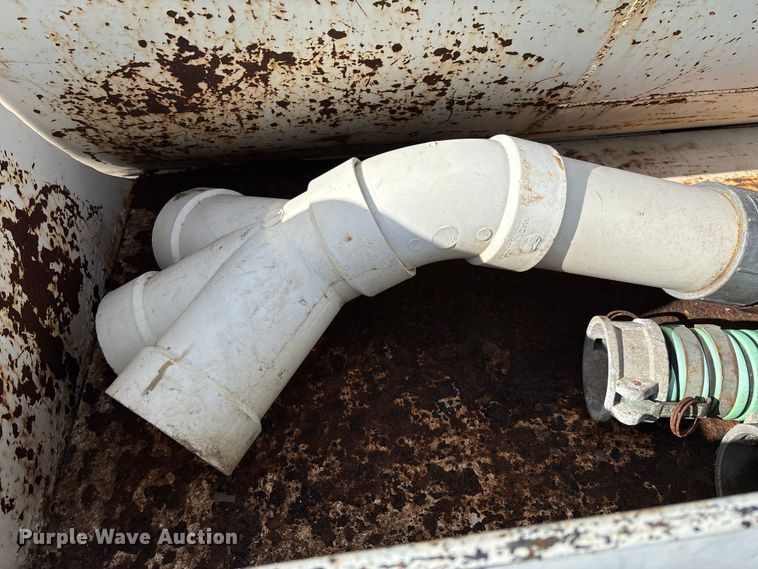 image for item FI1639 1999 Peterbilt 378 vacuum truck