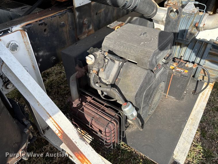 image for item FI1639 1999 Peterbilt 378 vacuum truck