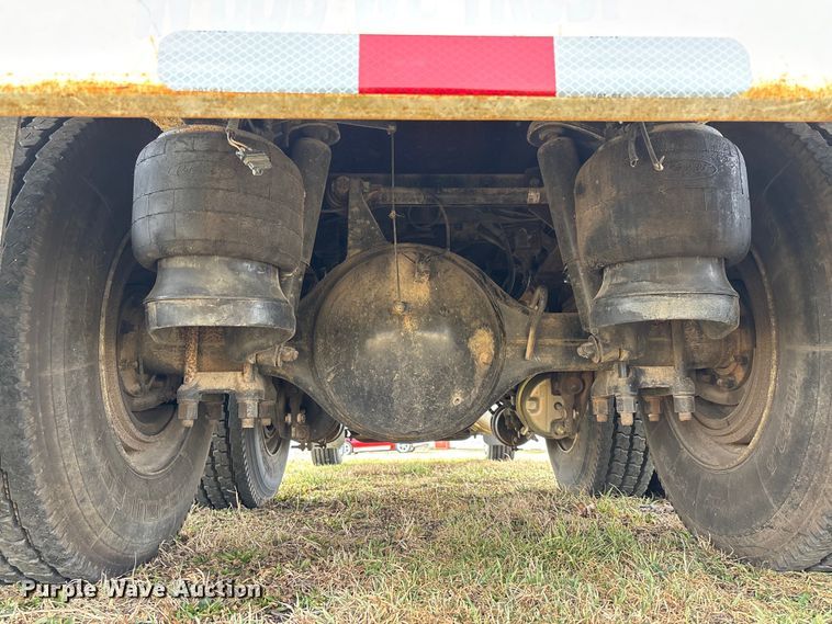 image for item FI1639 1999 Peterbilt 378 vacuum truck