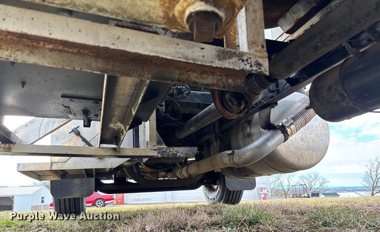 image for item FI1639 1999 Peterbilt 378 vacuum truck