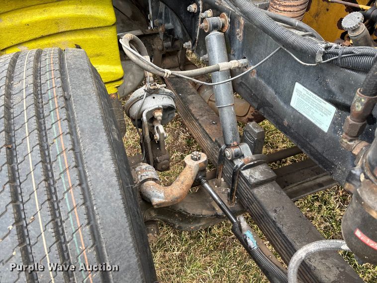 image for item FI1639 1999 Peterbilt 378 vacuum truck