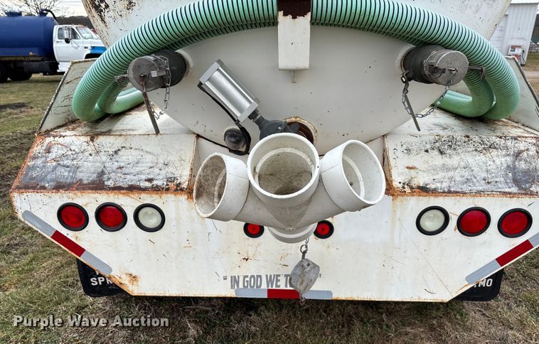 image for item FI1639 1999 Peterbilt 378 vacuum truck