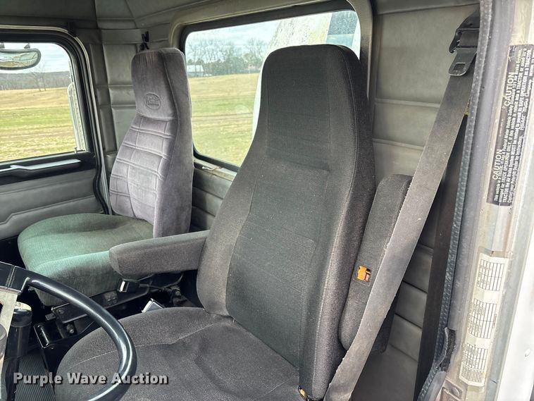 image for item FI1639 1999 Peterbilt 378 vacuum truck