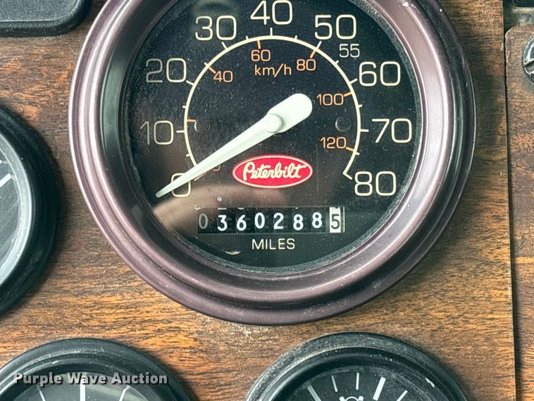 image for item FI1639 1999 Peterbilt 378 vacuum truck