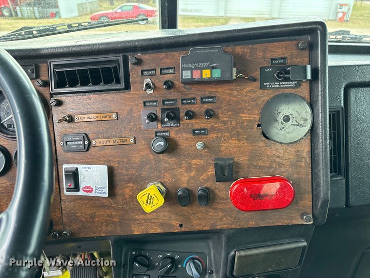 image for item FI1639 1999 Peterbilt 378 vacuum truck