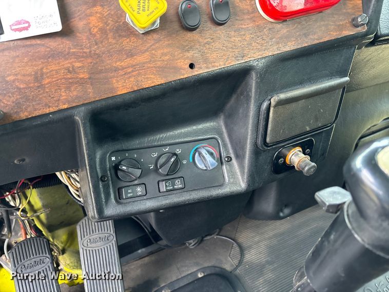 image for item FI1639 1999 Peterbilt 378 vacuum truck