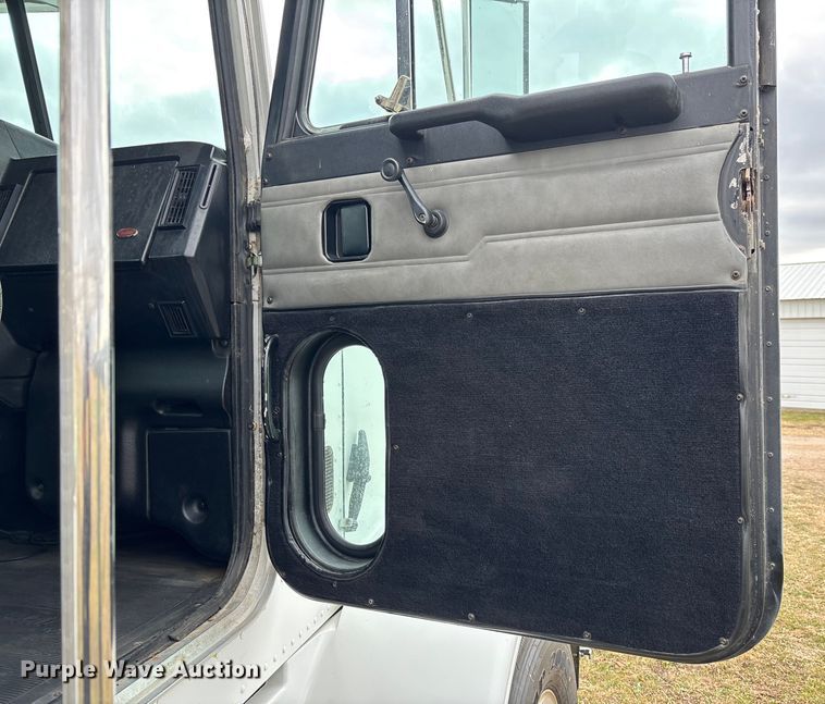 image for item FI1639 1999 Peterbilt 378 vacuum truck