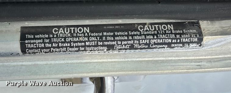 image for item FI1639 1999 Peterbilt 378 vacuum truck