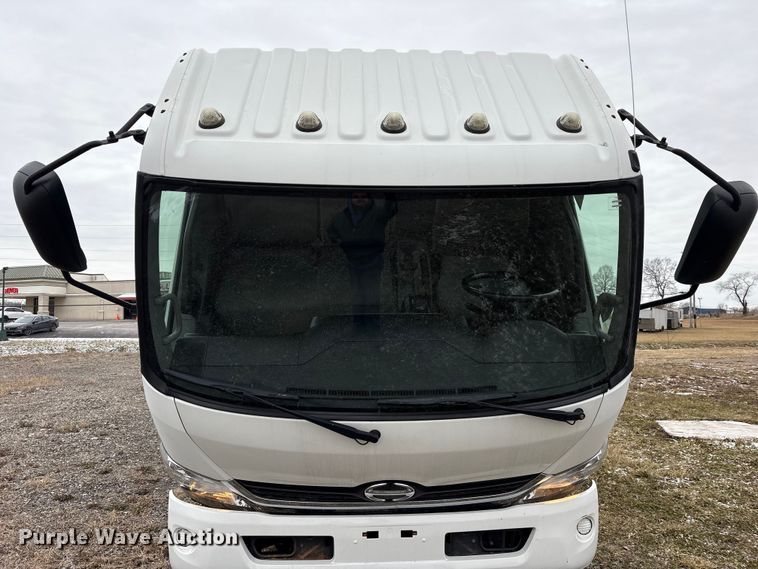 image for item FK1108 2020 Hino 195 box truck