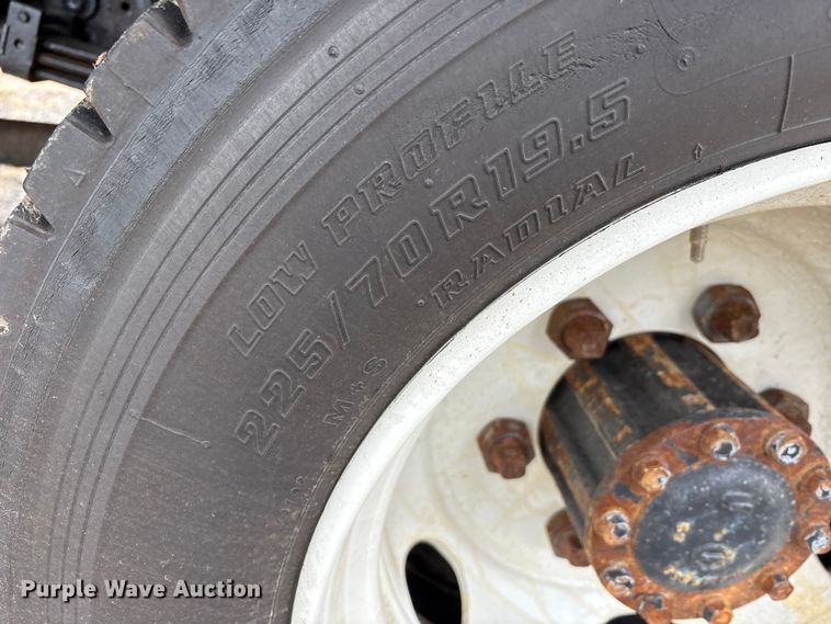 image for item FK1108 2020 Hino 195 box truck