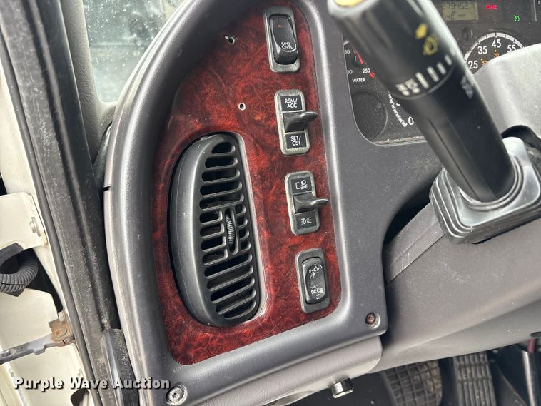 image for item FK1110 2014 Freightliner Business Class M2 refrigerated truck