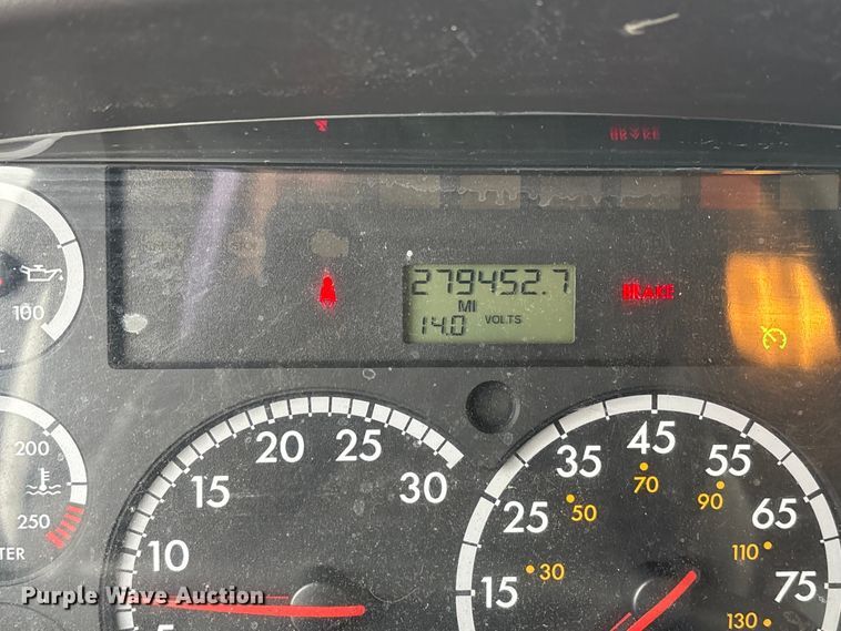 image for item FK1110 2014 Freightliner Business Class M2 refrigerated truck