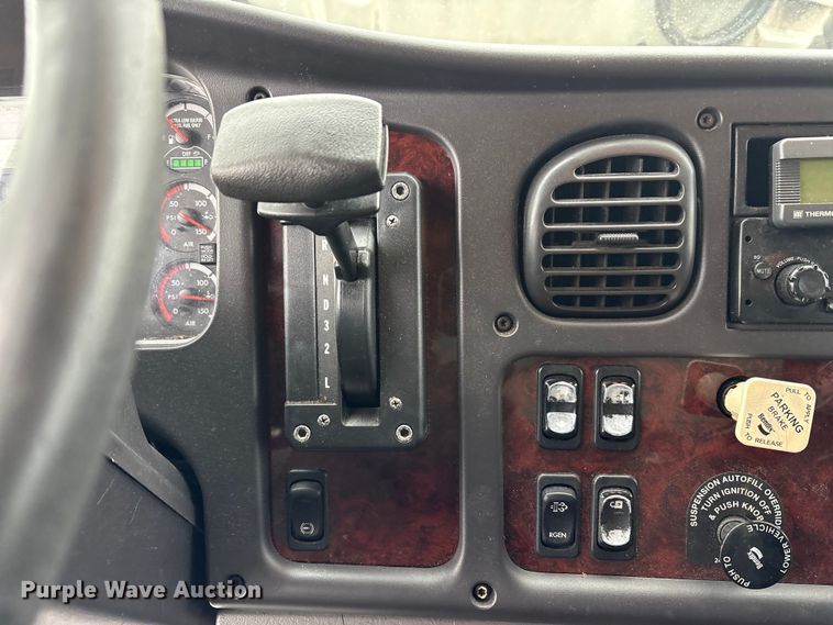 image for item FK1110 2014 Freightliner Business Class M2 refrigerated truck