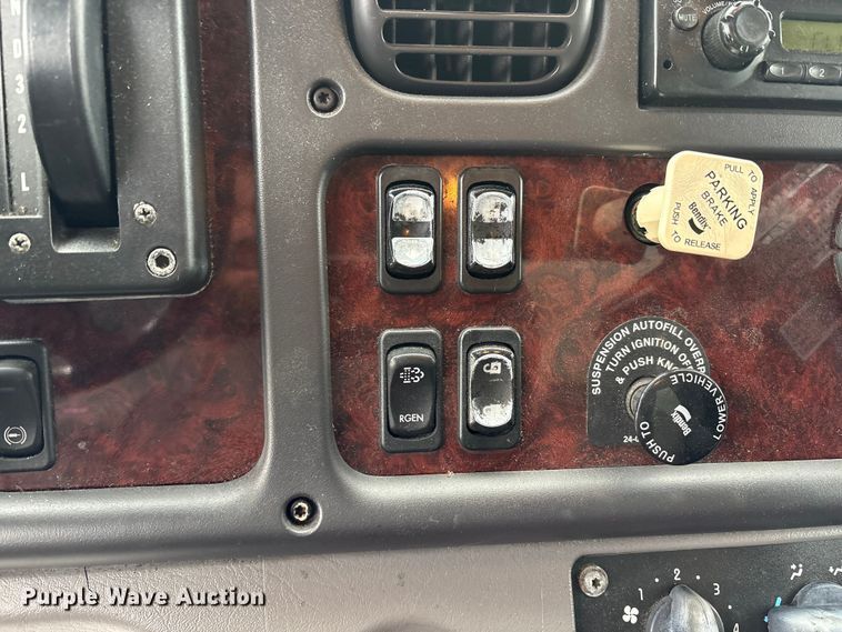 image for item FK1110 2014 Freightliner Business Class M2 refrigerated truck