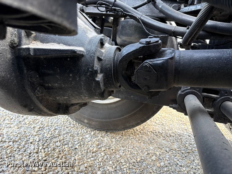 image for item FK1121 2015 Kenworth T880 semi truck