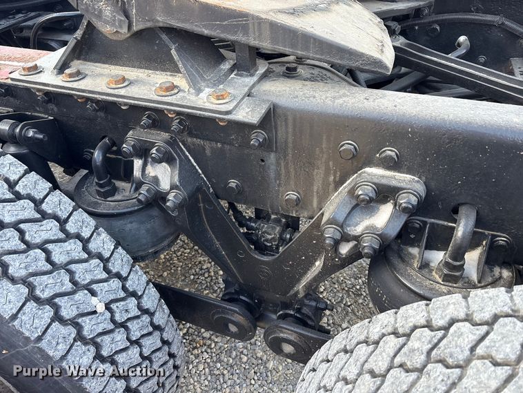 image for item FK1121 2015 Kenworth T880 semi truck