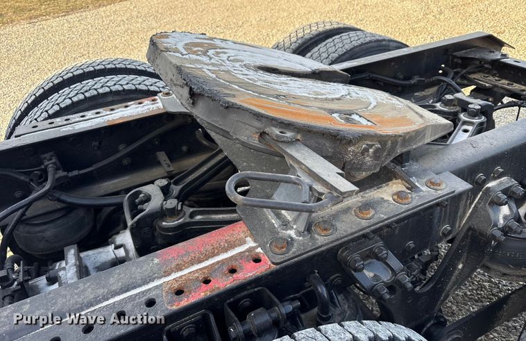 image for item FK1121 2015 Kenworth T880 semi truck