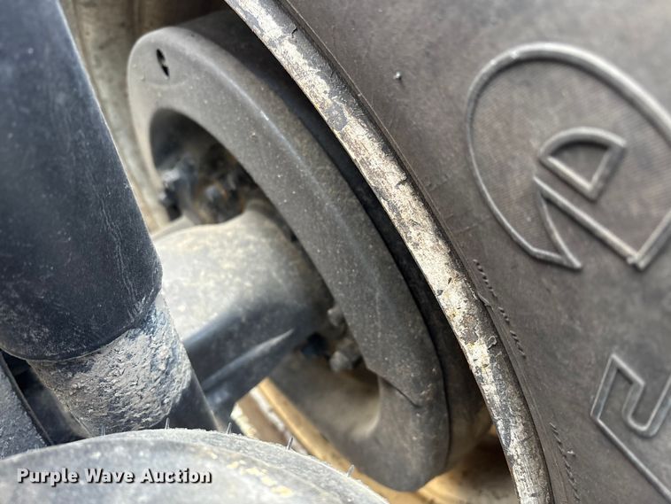 image for item FK1121 2015 Kenworth T880 semi truck