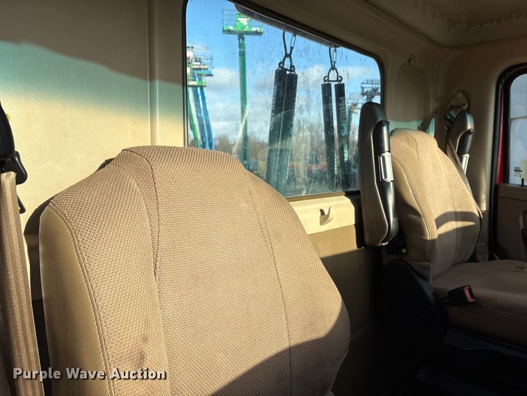 image for item FK1121 2015 Kenworth T880 semi truck