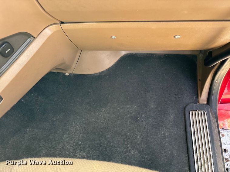 image for item FK1121 2015 Kenworth T880 semi truck