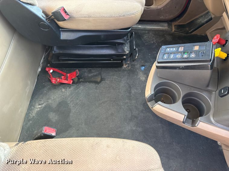 image for item FK1121 2015 Kenworth T880 semi truck