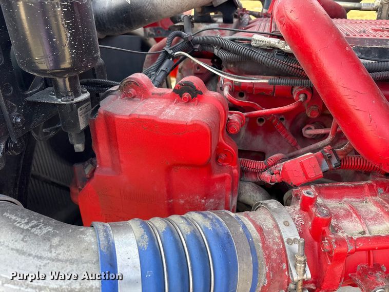 image for item FK1121 2015 Kenworth T880 semi truck