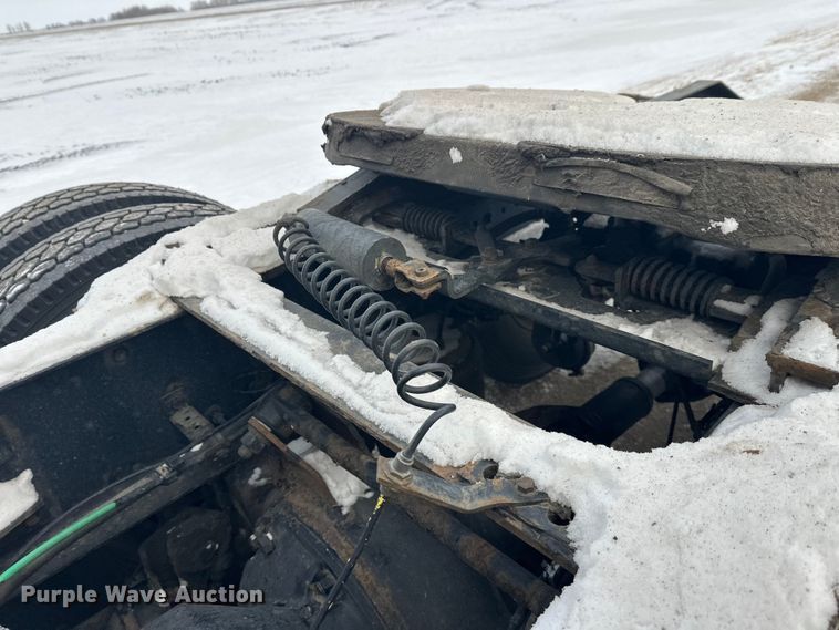 image for item FK1524 2016 Volvo VNL semi truck