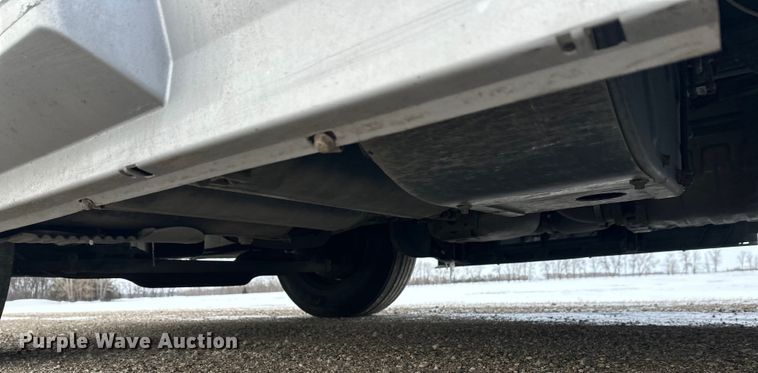 image for item FK1524 2016 Volvo VNL semi truck