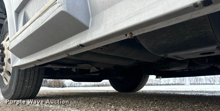 image for item FK1524 2016 Volvo VNL semi truck