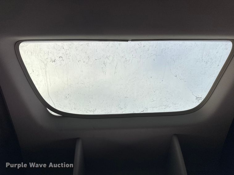 image for item FK1524 2016 Volvo VNL semi truck