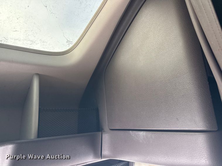 image for item FK1524 2016 Volvo VNL semi truck