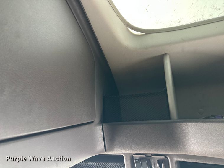 image for item FK1524 2016 Volvo VNL semi truck