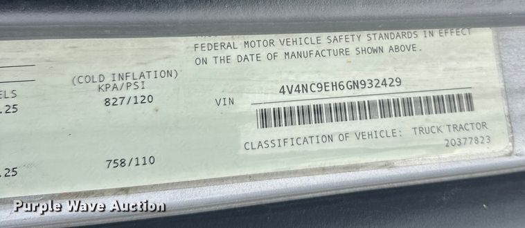 image for item FK1524 2016 Volvo VNL semi truck