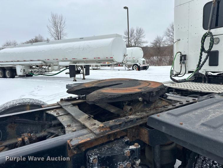 image for item FK1555 2016 Kenworth T880 semi truck