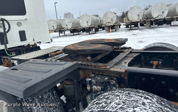 image for item FK1555 2016 Kenworth T880 semi truck