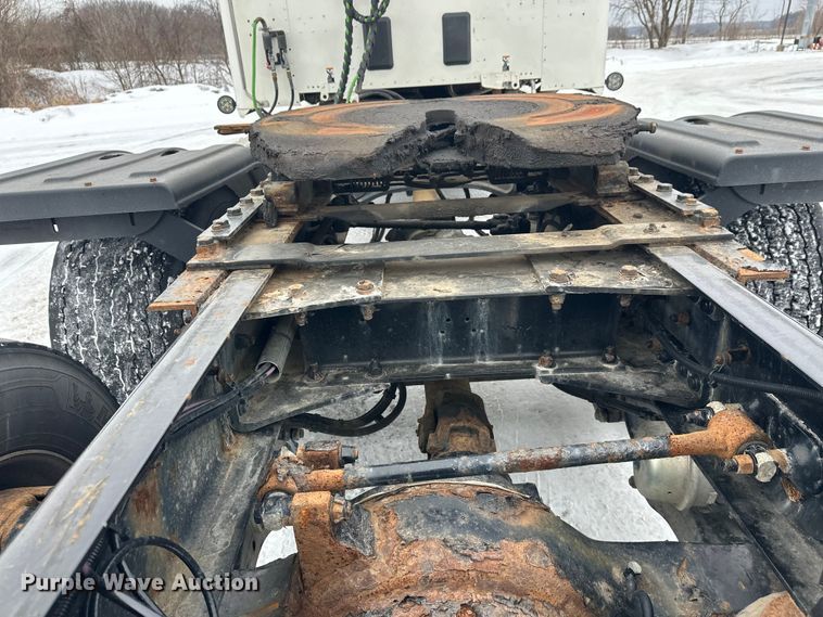 image for item FK1555 2016 Kenworth T880 semi truck