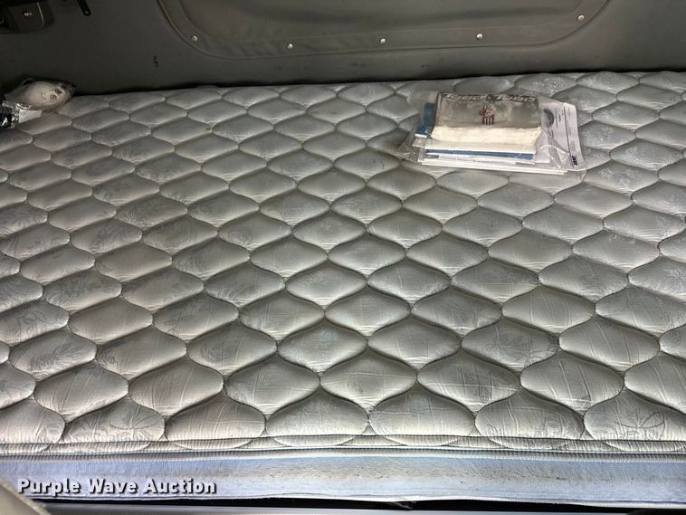 image for item FK1555 2016 Kenworth T880 semi truck