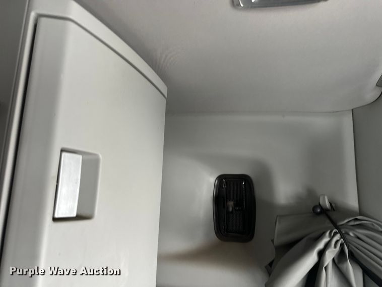 image for item FK1555 2016 Kenworth T880 semi truck